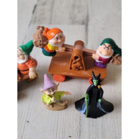 Disney evil queen doc dwarf Snow White playset princess Dopey toy figure - Picture 5 of 10